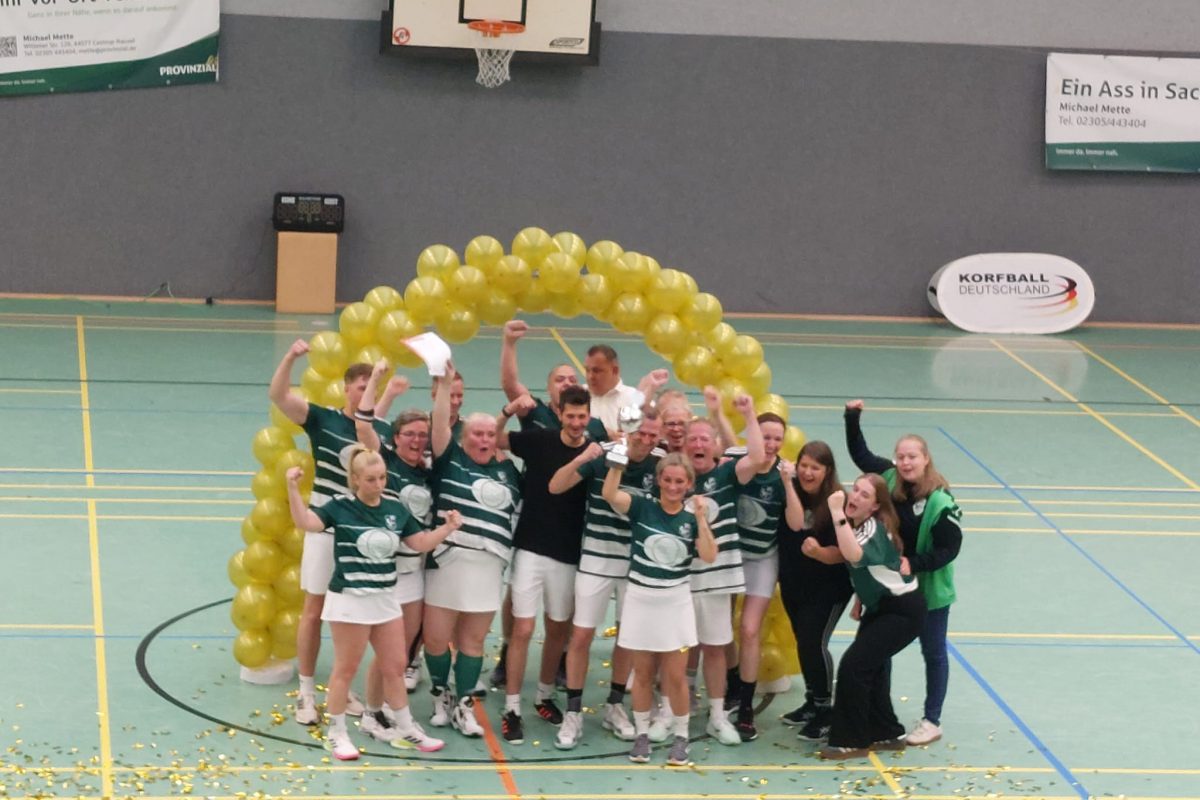 Team Foto - Grün-Weiß Hobby holt die Meisterschaft