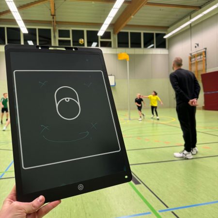 Neue LCD Coachboards für alle Teams!