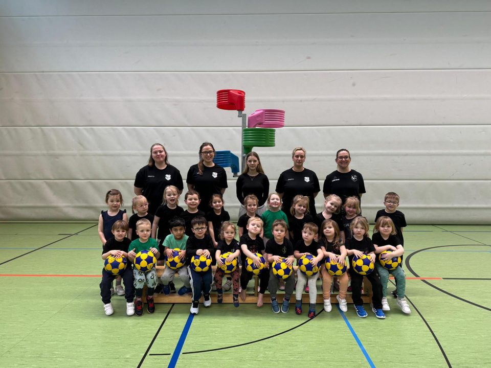 Gruppenfoto Kinderturnen